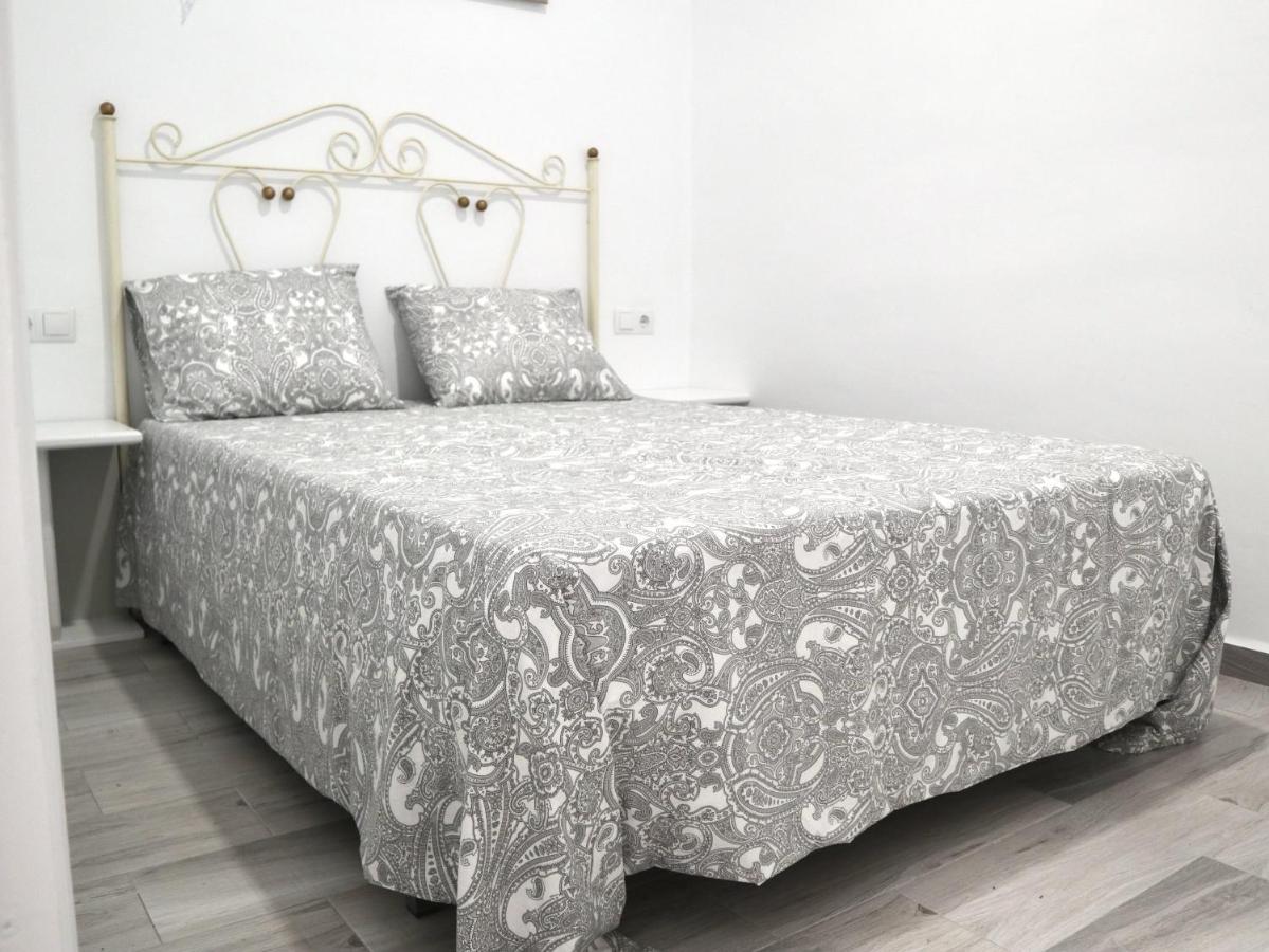 Apartamento Gades Conil A โกนิล เด ลาฟรอนเตรา ภายนอก รูปภาพ